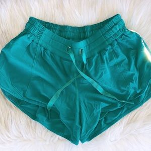 Lululemon Hotty Hot shorts
